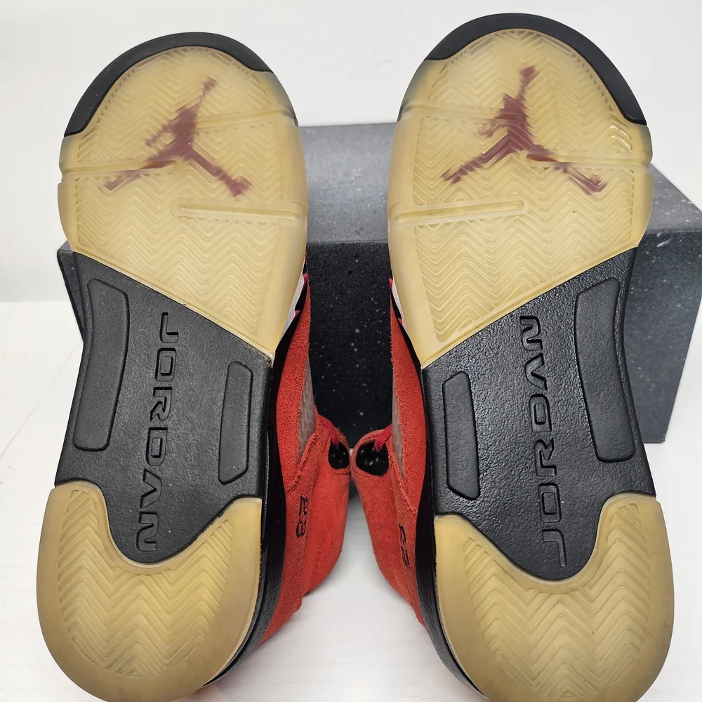 Jordan 5 "Raging Bull" - Picture 7 of 7